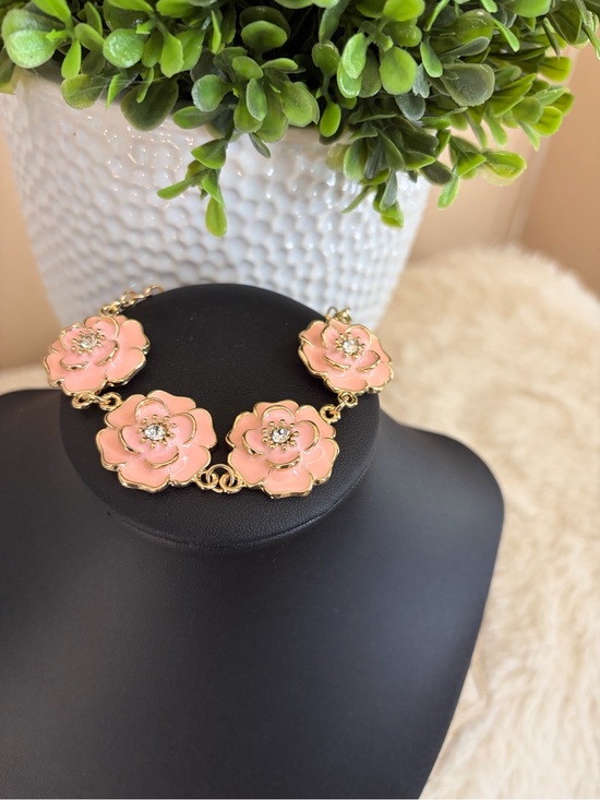 Handmade Jewelry - Gold-Tone Pink Flower Link Bracelet